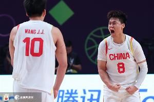 年轻人冲！这支中国男篮只有赵睿打过洲际大赛决赛 18年亚运夺金