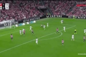 2018年之后，雷戈是首位在毕巴攻入西甲首球的本土出生球员