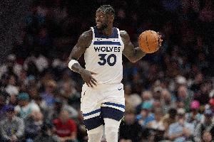 贡献三双!兰德尔12中6拿下19分11板10助2断